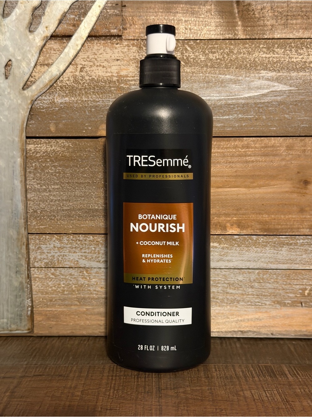 TRESemmé Botanique Nourish Conditioner 28 FL OZ